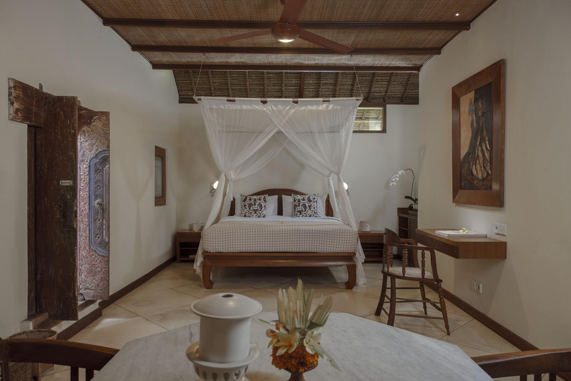 सहारा Tandjung Sari 4*